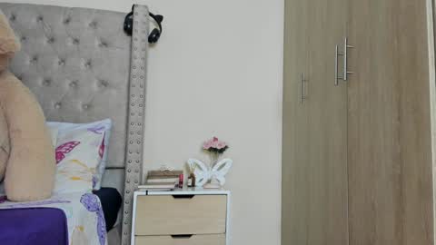 Profana Red online show from 29, 1, 2025