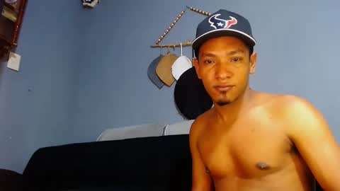 Snapshot of prometo23cm chatting on 4, 2, 2025 Grande y Gruesa online show from 4, 2, 2025