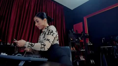 MissPuffyLove online show from 13, 12, 2024