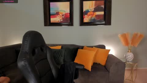 Pui Yee  online show from 5, 12, 2024