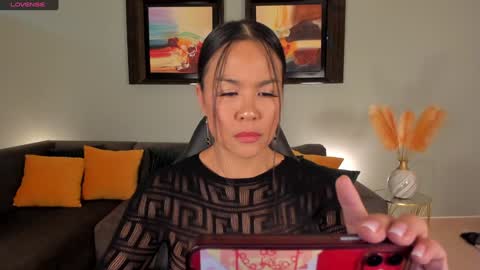 Pui Yee  online show from 6, 1, 2025