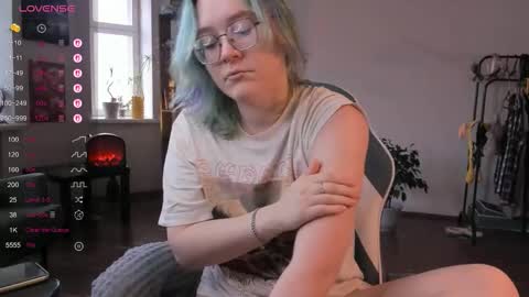 Snapshot of pumbazaebumba chatting on 7, 10, 2025 Alisa lack of vitamin D online show from 7, 10, 2025