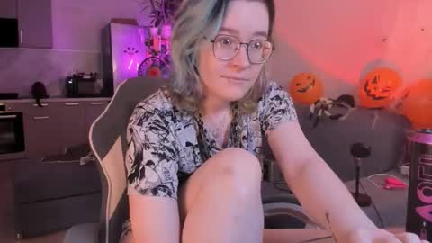 Snapshot of pumbazaebumba chatting on 28, 10, 2025 Alisa lack of vitamin D online show from 28, 10, 2025