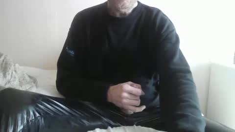 Snapshot of pumpindk chatting on 1, 3, 2025 Pumpin online show from 1, 3, 2025