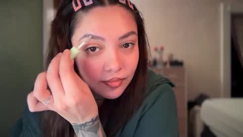 Pumpkin bunny online show from 16, 12, 2025