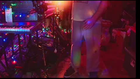 punkrunr083 online show from 5, 5, 2026