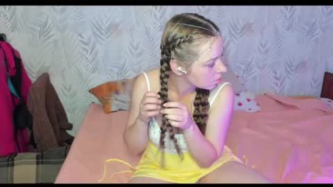 Snapshot of puoli chatting on 5, 8, 2026 Polly online show from 5, 8, 2026