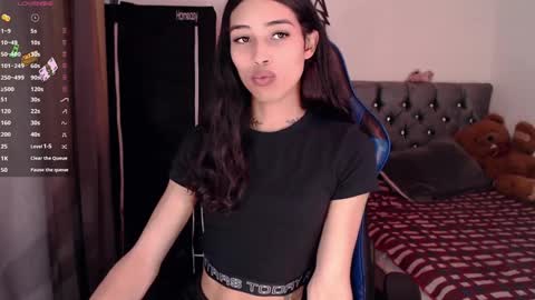 Snapshot of pupi_wolf chatting on 25, 9, 2025 Cris online show from 25, 9, 2025