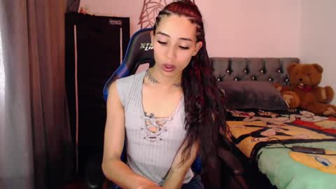 Snapshot of pupi_wolf chatting on 9, 10, 2025 Cris online show from 9, 10, 2025