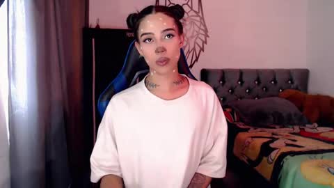 Snapshot of pupi_wolf chatting on 21, 10, 2025 Cris online show from 21, 10, 2025