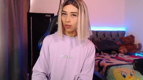 Snapshot of pupi_wolf chatting on 29, 10, 2025 Cris online show from 29, 10, 2025