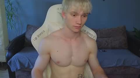 Snapshot of pupsenish chatting on 17, 6, 2026 Jesse online show from 17, 6, 2026
