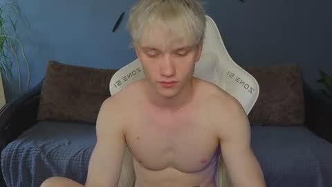 Snapshot of pupsenish chatting on 25, 6, 2026 Jesse online show from 25, 6, 2026