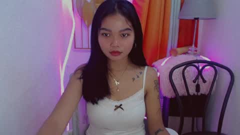 Snapshot of pure_asian_beauty chatting on 21, 7, 2026 zarah online show from 21, 7, 2026