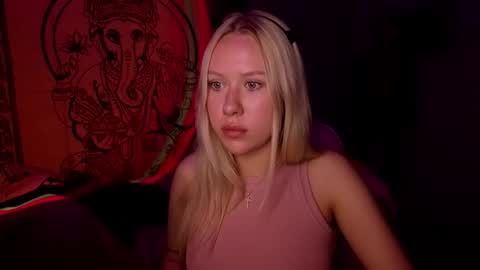 Snapshot of pureeangel chatting on 24, 2, 2026 Megan online show from 24, 2, 2026