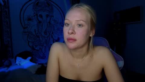 Snapshot of pureeangel chatting on 24, 3, 2026 Megan online show from 24, 3, 2026