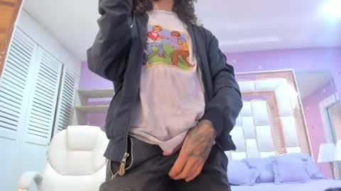 Snapshot of puretemptation_ chatting on 8, 6, 2026 Experienced guys online show from 8, 6, 2026
