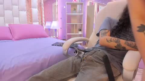 Snapshot of puretemptation_ chatting on 23, 6, 2026 Experienced guys online show from 23, 6, 2026