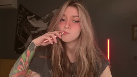 Snapshot of purple_averge chatting on 18, 4, 2026 Bella online show from 18, 4, 2026