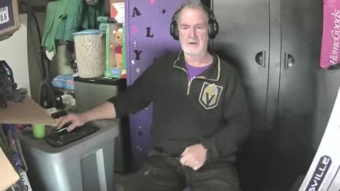 Snapshot of pussy_licker0127 chatting on 20, 12, 2024 Mark online show from 20, 12, 2024