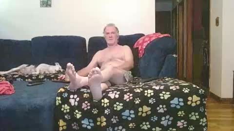 Snapshot of pussy_licker0127 chatting on 26, 9, 2025 Mark online show from 26, 9, 2025
