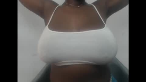 Snapshot of pussydollurz chatting on 18, 10, 2025 pussydollurz online show from 18, 10, 2025