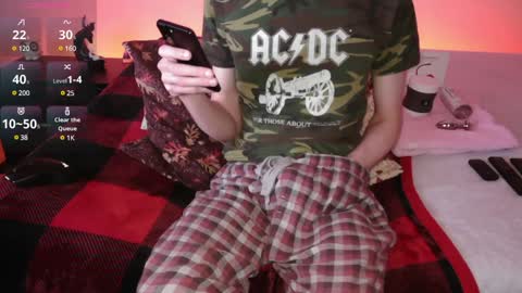 pussylover2182 online show from 7, 1, 2025