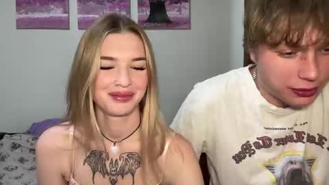 Snapshot of pussymoneywet chatting on 19, 9, 2025 Lina online show from 19, 9, 2025