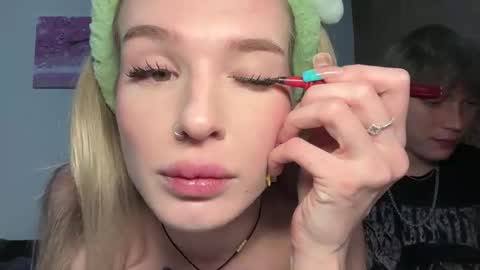 Snapshot of pussymoneywet chatting on 22, 9, 2025 Lina online show from 22, 9, 2025