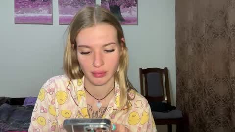 Snapshot of pussymoneywet chatting on 26, 9, 2025 Lina online show from 26, 9, 2025