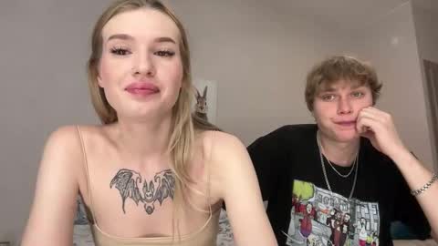 Snapshot of pussymoneywet chatting on 2, 10, 2025 Lina online show from 2, 10, 2025