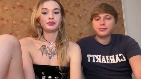 Snapshot of pussymoneywet chatting on 6, 10, 2025 Lina online show from 6, 10, 2025