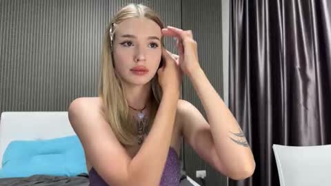 Lina online show from 22, 12, 2025