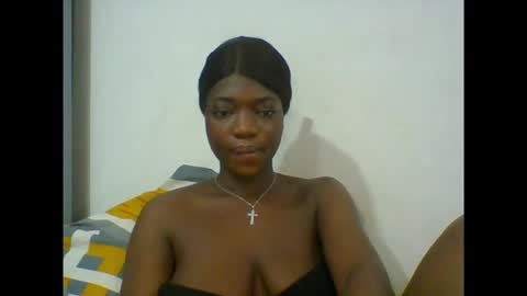 Snapshot of pweedy_ora chatting on 25, 9, 2025 ora online show from 25, 9, 2025