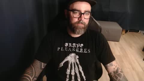 Snapshot of pyroxen chatting on 8, 10, 2025 Yog Sothoth online show from 8, 10, 2025