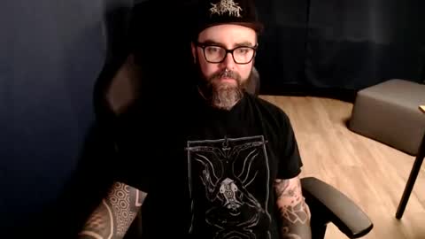 Snapshot of pyroxen chatting on 15, 11, 2025 Yog Sothoth online show from 15, 11, 2025