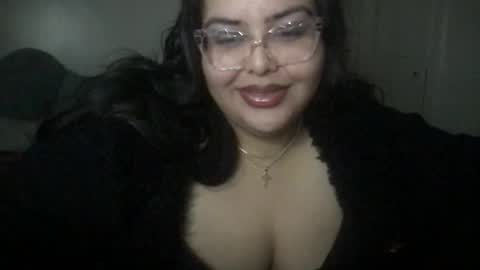 Prettypink Tinyhole online show from 11, 1, 2025