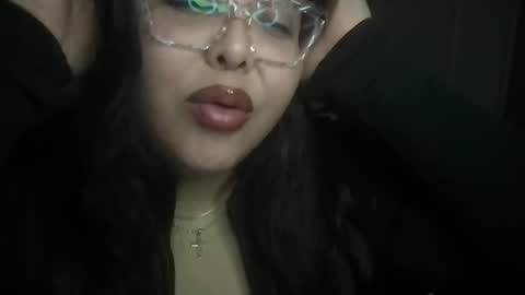 Prettypink Tinyhole online show from 12, 1, 2025