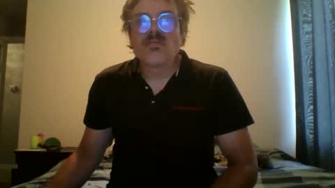 Snapshot of qc4h20 chatting on 12, 9, 2025 horny fox online show from 12, 9, 2025