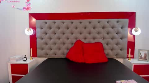 Snapshot of qeen_blackk chatting on 11, 9, 2025 Shekoni Schedule 700 - 1400 gtm-5 online show from 11, 9, 2025