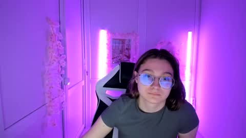 Amelie online show from 13, 5, 2026
