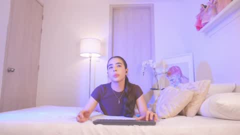 Snapshot of queen_baby02 chatting on 12, 4, 2026 Sofia online show from 12, 4, 2026