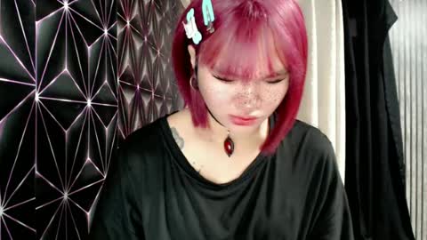 Snapshot of queen_elicktra chatting on 15, 6, 2026 JOY online show from 15, 6, 2026