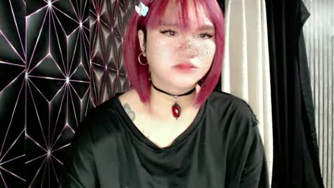 Snapshot of queen_elicktra chatting on 17, 6, 2026 JOY online show from 17, 6, 2026