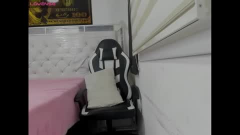 Snapshot of queen_findom chatting on 13, 2, 2025 GIVE ME YOUR MONEY online show from 13, 2, 2025