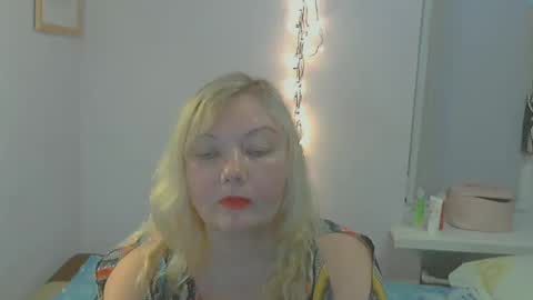queen_jane8 online show from 1, 3, 2025