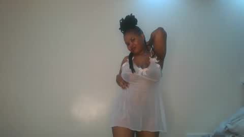 Snapshot of queen_kikih chatting on 27, 2, 2026 Queen kikih online show from 27, 2, 2026