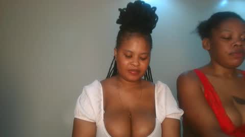 Snapshot of queen_kikih chatting on 2, 3, 2026 Queen kikih online show from 2, 3, 2026