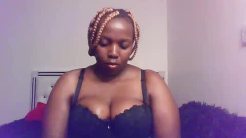 Snapshot of queen_melanine chatting on 18, 4, 2026 QUEEN online show from 18, 4, 2026