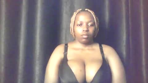 Snapshot of queen_melanine chatting on 30, 4, 2026 QUEEN online show from 30, 4, 2026